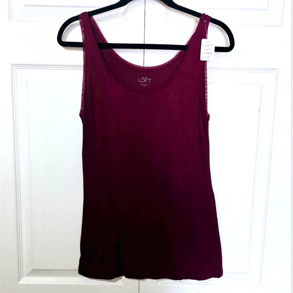 LOFT Women's Size Medium Cranberry Jewel Neck Stretchy Flowy Tank Top